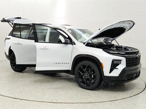New 2026 Chevrolet Traverse RS AWD/4WD image 9