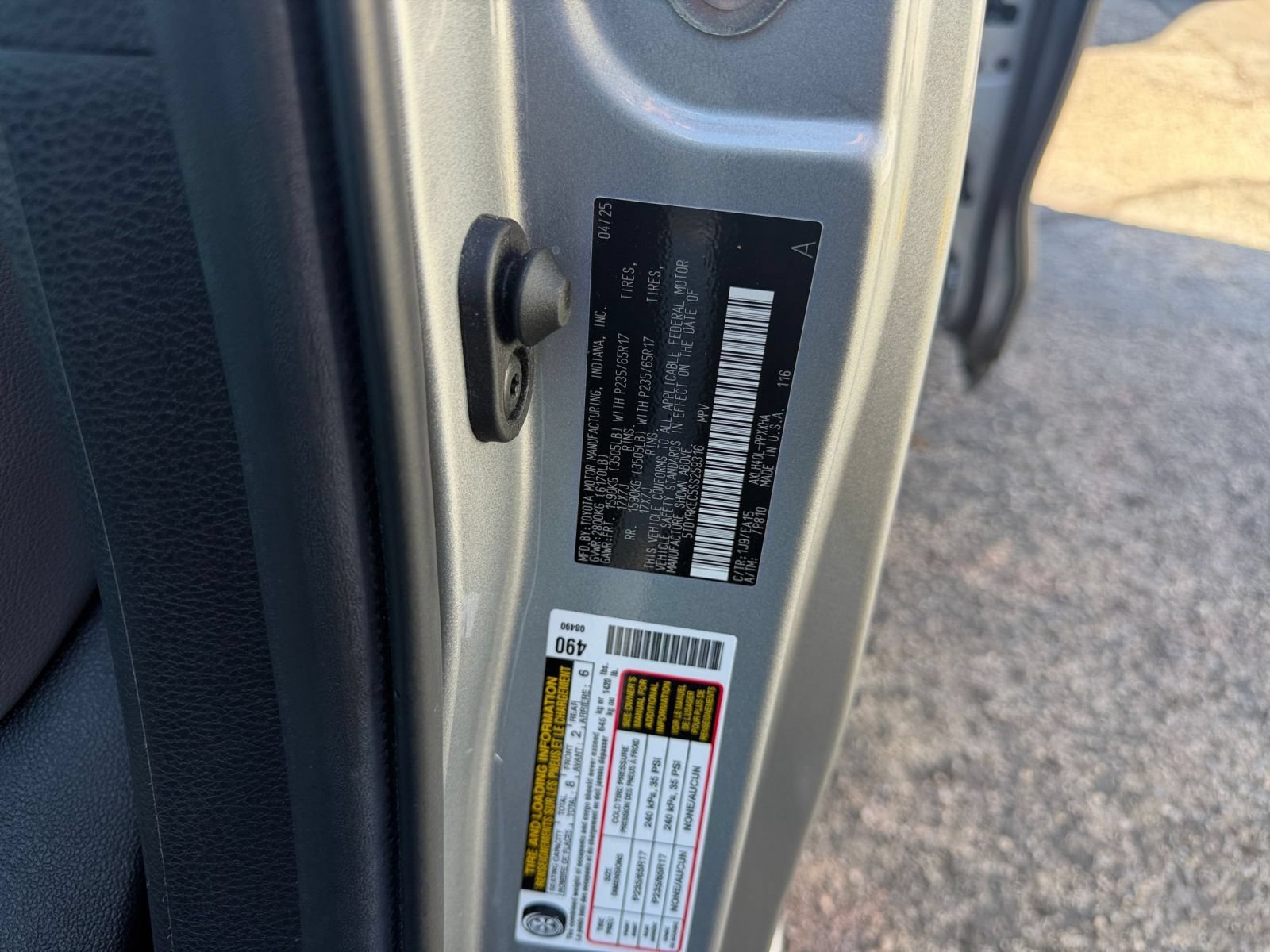 Used 2025 Toyota Sienna XLE FWD image 31