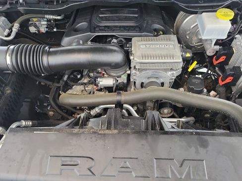Used 2022 RAM 1500 Laramie AWD/4WD image 10