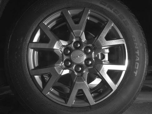 Used 2023 GMC Acadia SLT w/ LPO, Floor Liner Package FWD image 13