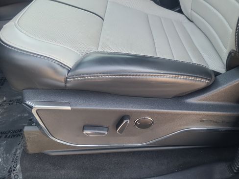 Used 2023 Ford F150 Lightning Platinum AWD/4WD image 14