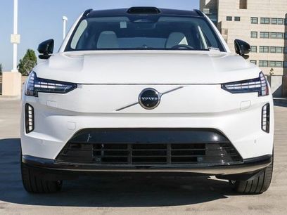 New 2025 Volvo EX90 Ultra