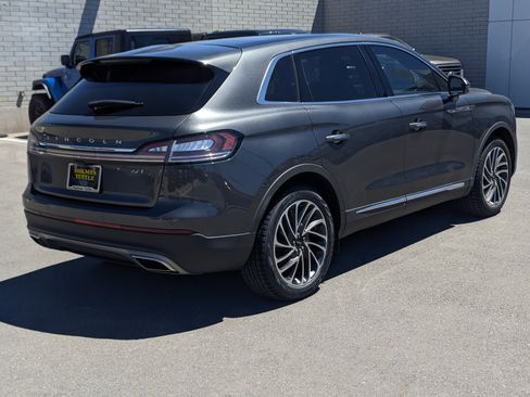 Used 2019 Lincoln Nautilus Reserve FWD image 2