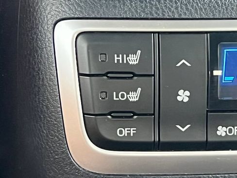 Used 2018 Toyota Highlander Limited AWD/4WD image 40
