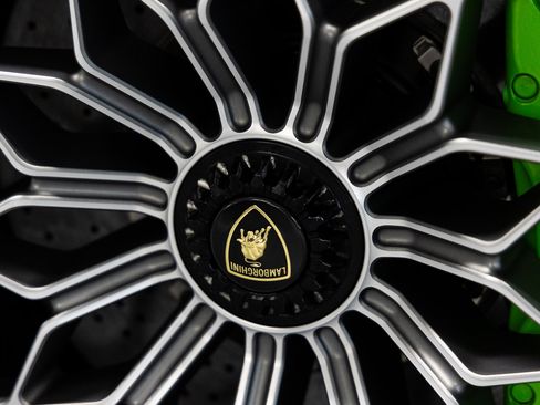 Used 2022 Lamborghini Huracan STO RWD image 30