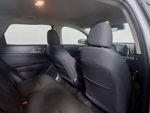 Used 2024 Kia Sportage LX AWD/4WD image 10