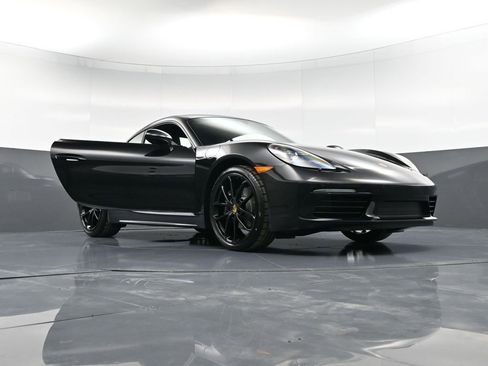 New 2025 Porsche 718 Cayman RWD image 38