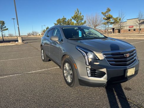 Used 2018 Cadillac XT5 Luxury w/ Driver Awareness Package image 5