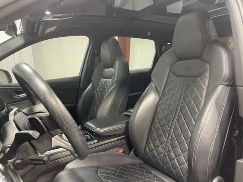 Used 2021 Audi SQ7 Premium Plus w/ Driver Assistance Package AWD/4WD image 22
