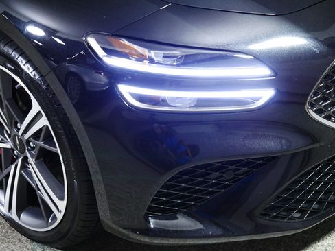 Used 2025 Genesis G70 2.5T w/ Sport Prestige Package AWD/4WD image 16