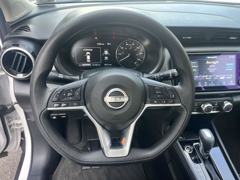 Used 2024 Nissan Kicks SV FWD image 15
