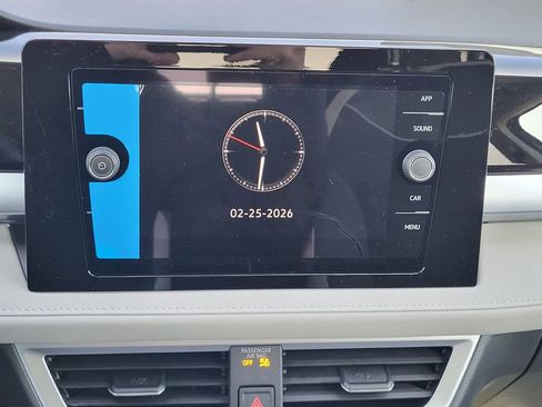 New 2026 Volkswagen Taos SE AWD/4WD image 17