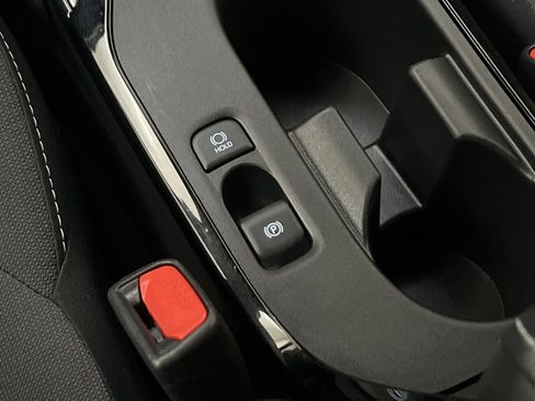 Used 2025 Toyota Corolla SE FWD image 33