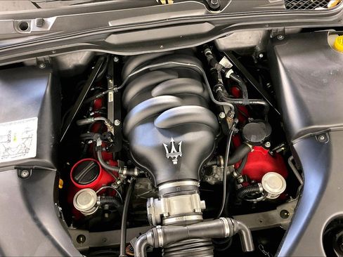 Used 2018 Maserati GranTurismo Convertible image 33