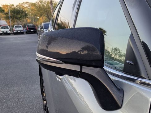 Used 2024 Toyota Highlander Platinum image 12