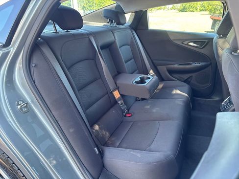 Used 2023 Chevrolet Malibu LT FWD image 34