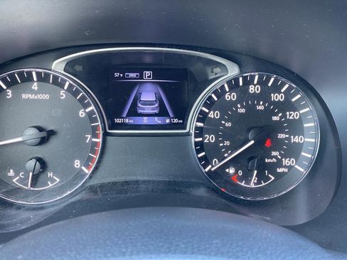 Used 2020 Nissan Pathfinder SV AWD/4WD image 17