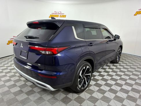 Used 2024 Mitsubishi Outlander SE Black Edition FWD image 6
