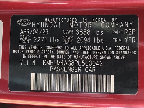 Used 2023 Hyundai Elantra SEL w/ Preferred Accessory Package FWD image 33