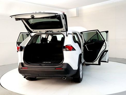 Certified 2025 Toyota RAV4 LE AWD/4WD image 11