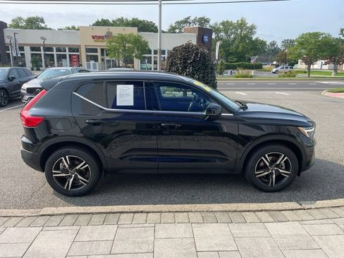 Used 2025 Volvo XC40 B5 Core AWD/4WD image 6