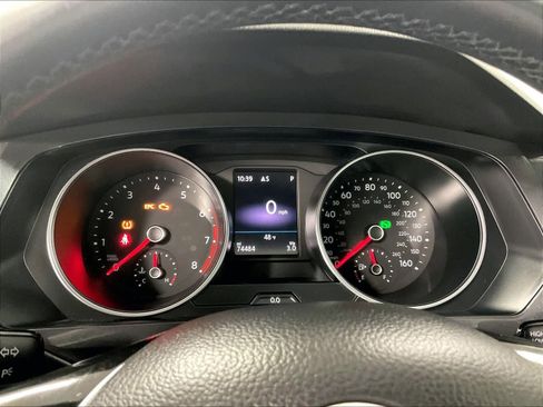 Used 2018 Volkswagen Tiguan SEL image 25