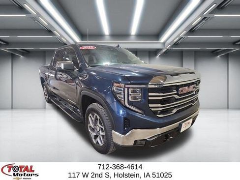 Used 2023 GMC Sierra 1500 SLT w/ SLT Premium Package AWD/4WD image 2