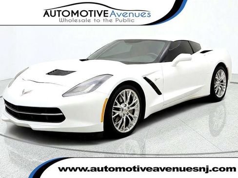 Used 2015 Chevrolet Corvette Stingray Coupe RWD image 1