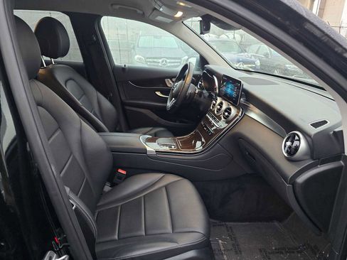 Used 2022 Mercedes-Benz GLC 300 4MATIC image 11