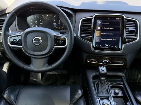 Used 2018 Volvo XC90 T6 Momentum w/ Convenience Package AWD/4WD image 11