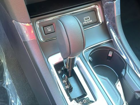 New 2025 Subaru Ascent Limited image 14