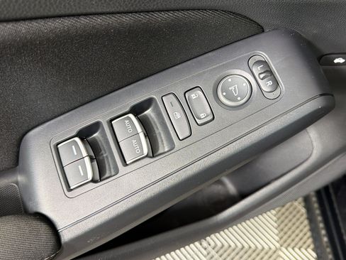 Used 2025 Honda Civic Sport image 25