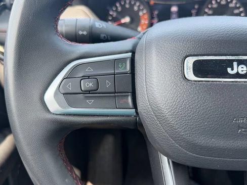 Used 2024 Jeep Compass Trailhawk AWD/4WD image 19