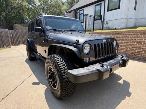 Used 2017 Jeep Wrangler Unlimited Sport w/ Quick Order Package 24S AWD/4WD image 3