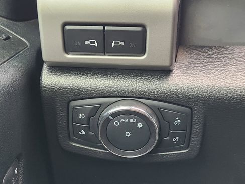 Used 2020 Ford F350 Lariat AWD/4WD image 24