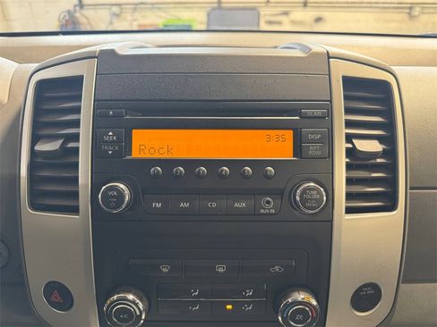 Used 2014 Nissan Frontier S image 17