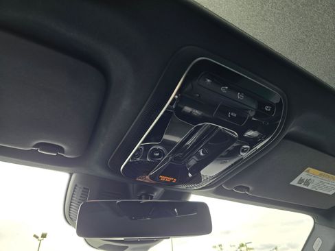 Used 2023 Mercedes-Benz GLC 300 4MATIC image 27
