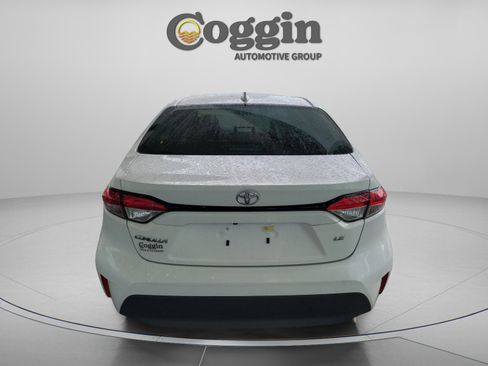Used 2024 Toyota Corolla LE image 3