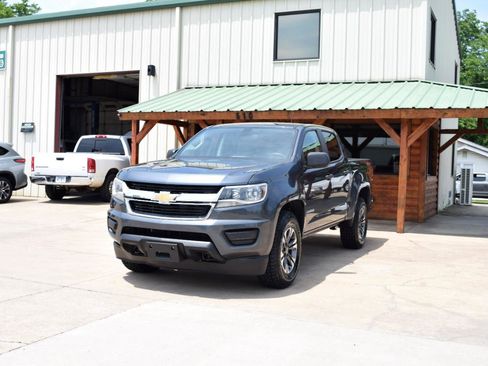 Used 2017 Chevrolet Colorado W/T w/ WT Convenience Package AWD/4WD image 5