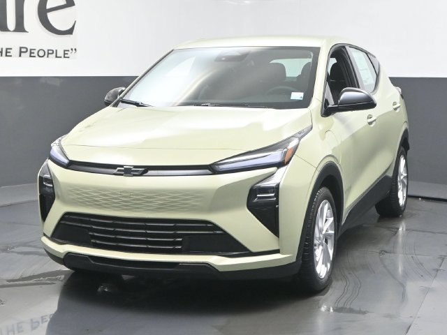 New 2027 Chevrolet Bolt LT w/ Comfort Package FWD image 7