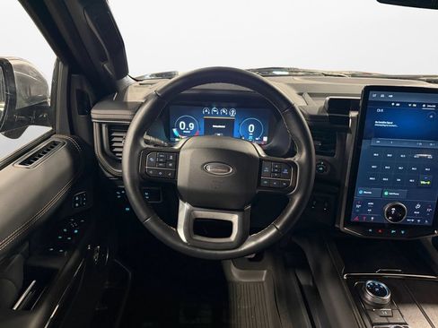 Used 2024 Ford Expedition Max Platinum AWD/4WD image 12