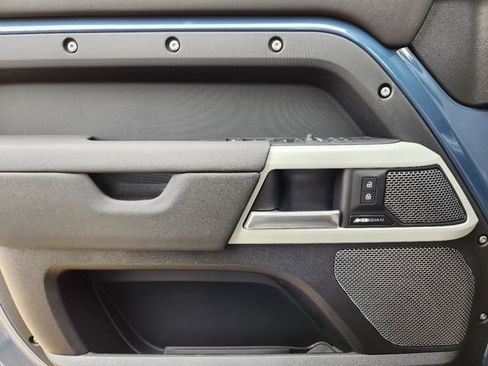 Used 2024 Land Rover Defender 110 S image 22