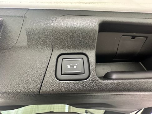 Used 2023 GMC Acadia SLT w/ Elevation Edition AWD/4WD image 13