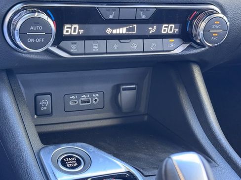 New 2025 Nissan Sentra SR image 31