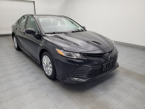 Used 2019 Toyota Camry LE image 13