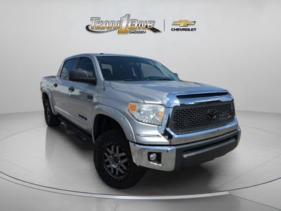 Used 2017 Toyota Tundra SR5 w/ SR5 Upgrade Package