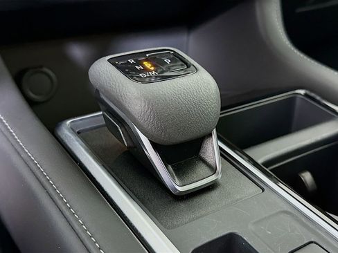 Certified 2025 Nissan Pathfinder SV AWD/4WD image 8