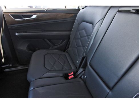 Used 2024 Volkswagen Atlas SE image 14