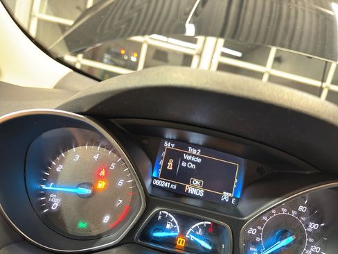 Used 2018 Ford Escape Titanium image 17