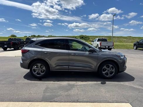 Used 2024 Ford Escape ST-Line w/ Tech Pack #1 AWD/4WD image 6